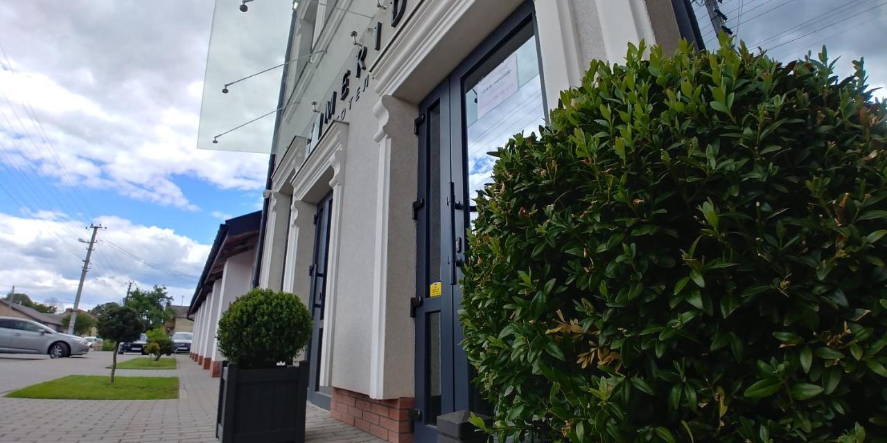 Hotel Meridian Brody Exterior foto